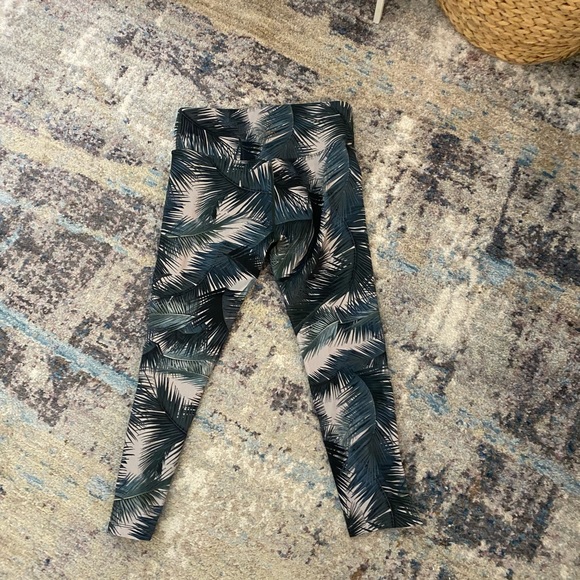 L’URV Amazon 7/8 Leggings Size M - Picture 1 of 6